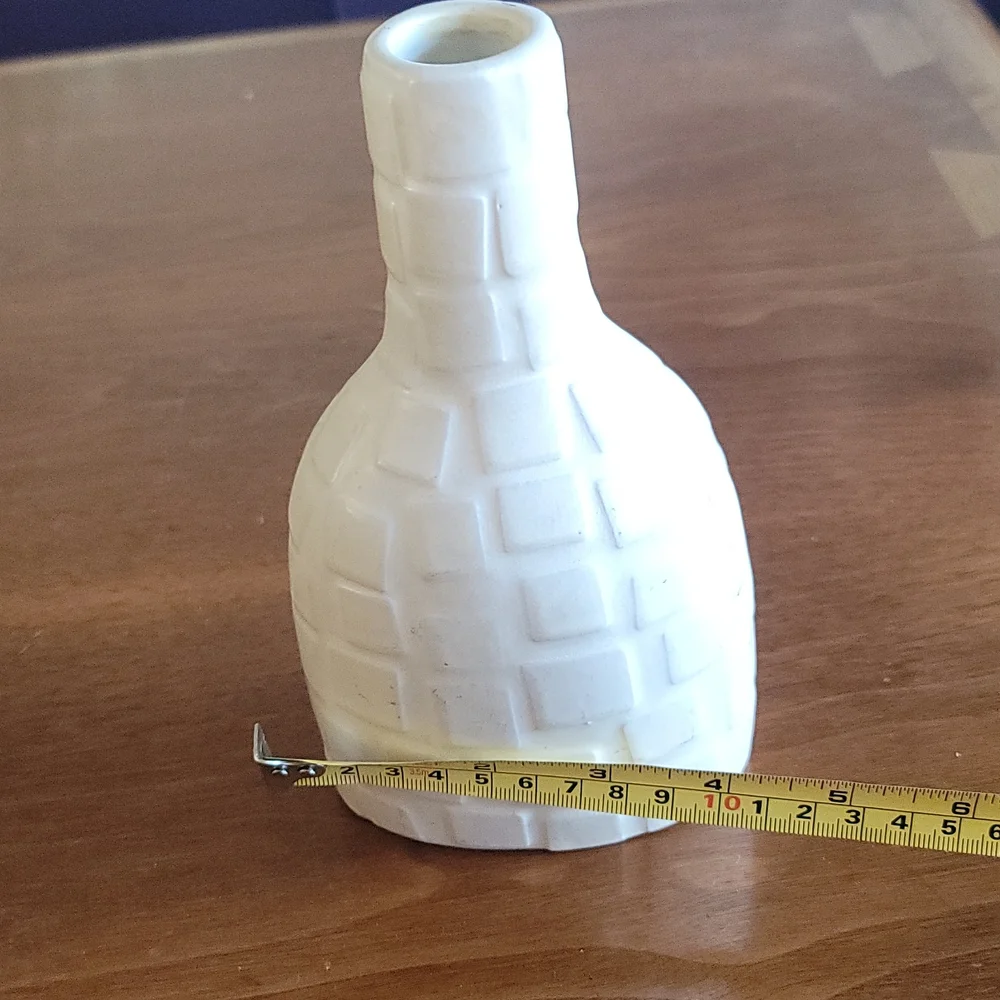 Pot-A-Porter Jonathan Adler vase